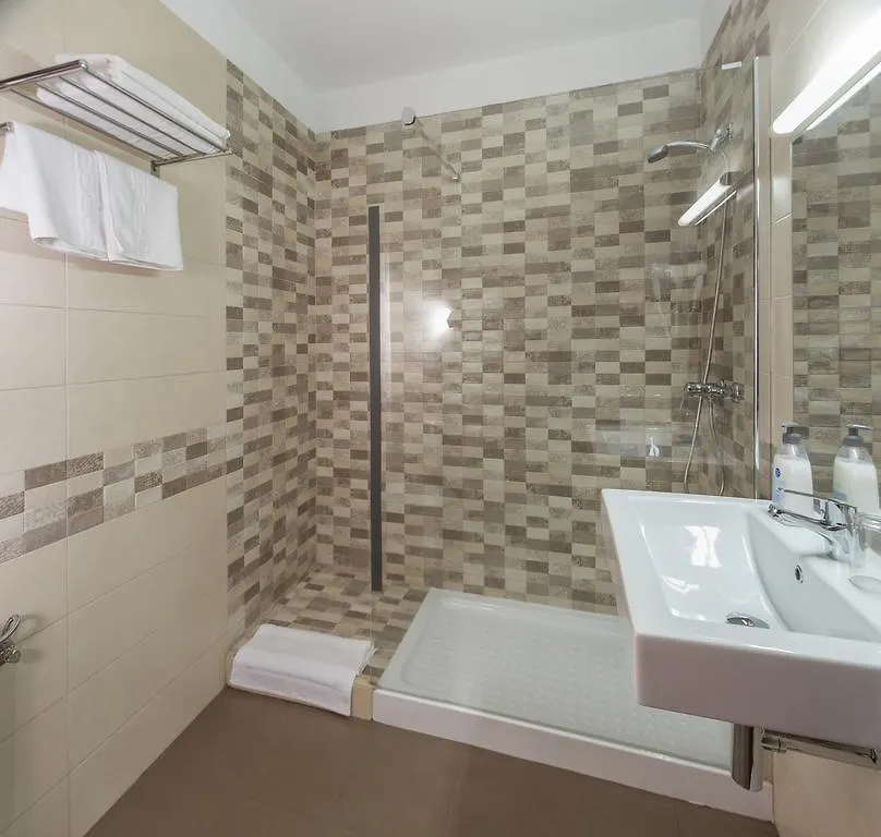 Hostal Cervantes Sant Antoni de Portmany 2*,